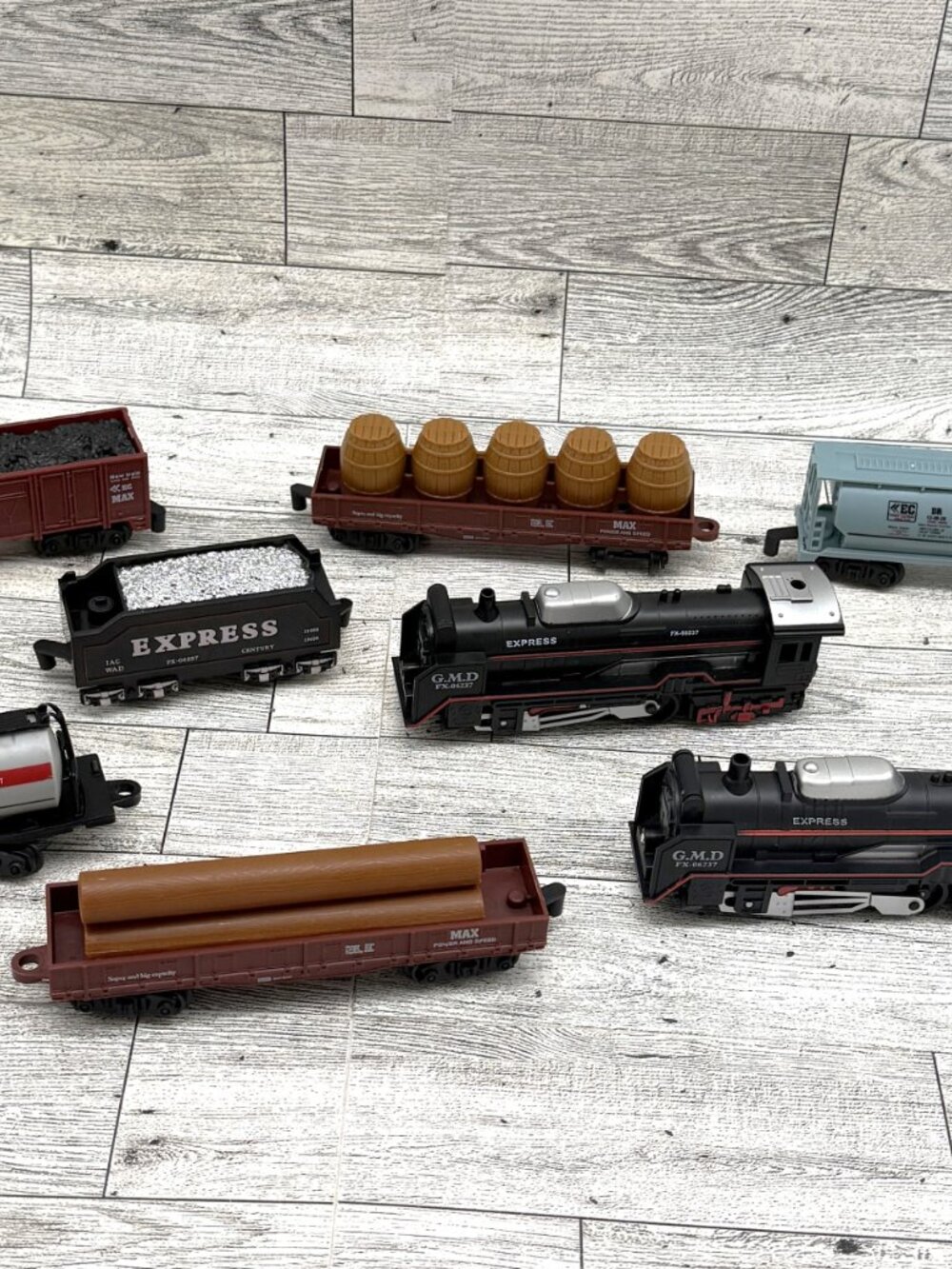 Rail King Intelligent Classical 10 Pc Train Set Approx HO Scale, No Box No Track